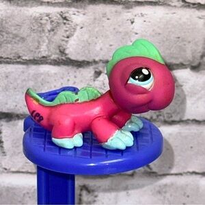 Littlest Pet Shop LPS Pink IGUANA #1575 Hasbro